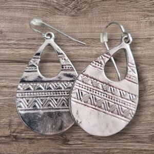 Silver Teardrop Patterned Earrings